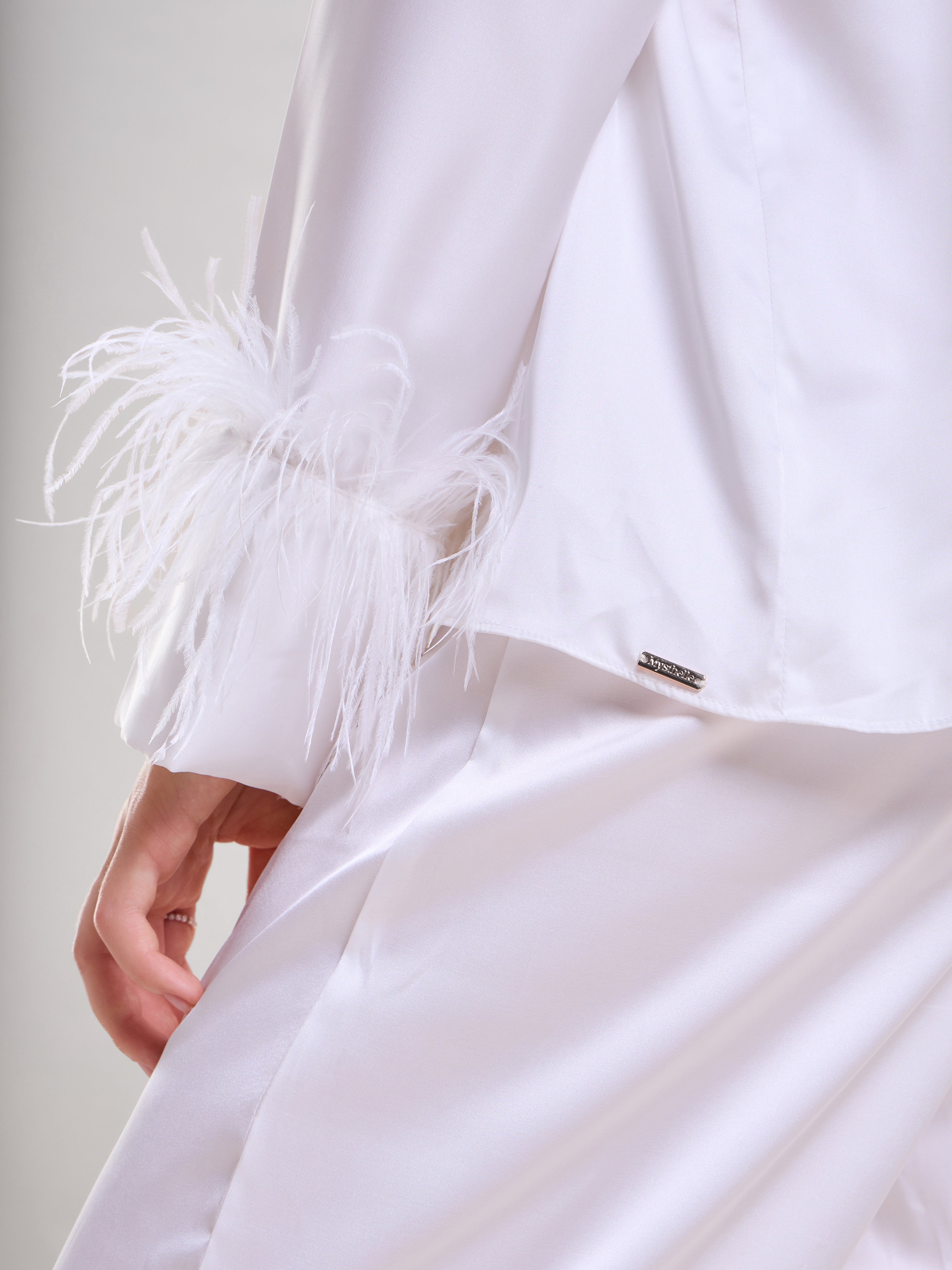 PEARL WHITE FEATHER NIGHTSUIT